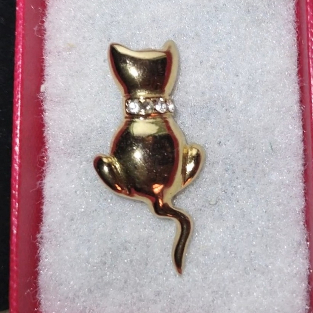 Crooked Tail Cat w/ Bling Collar Goldtone Brooch